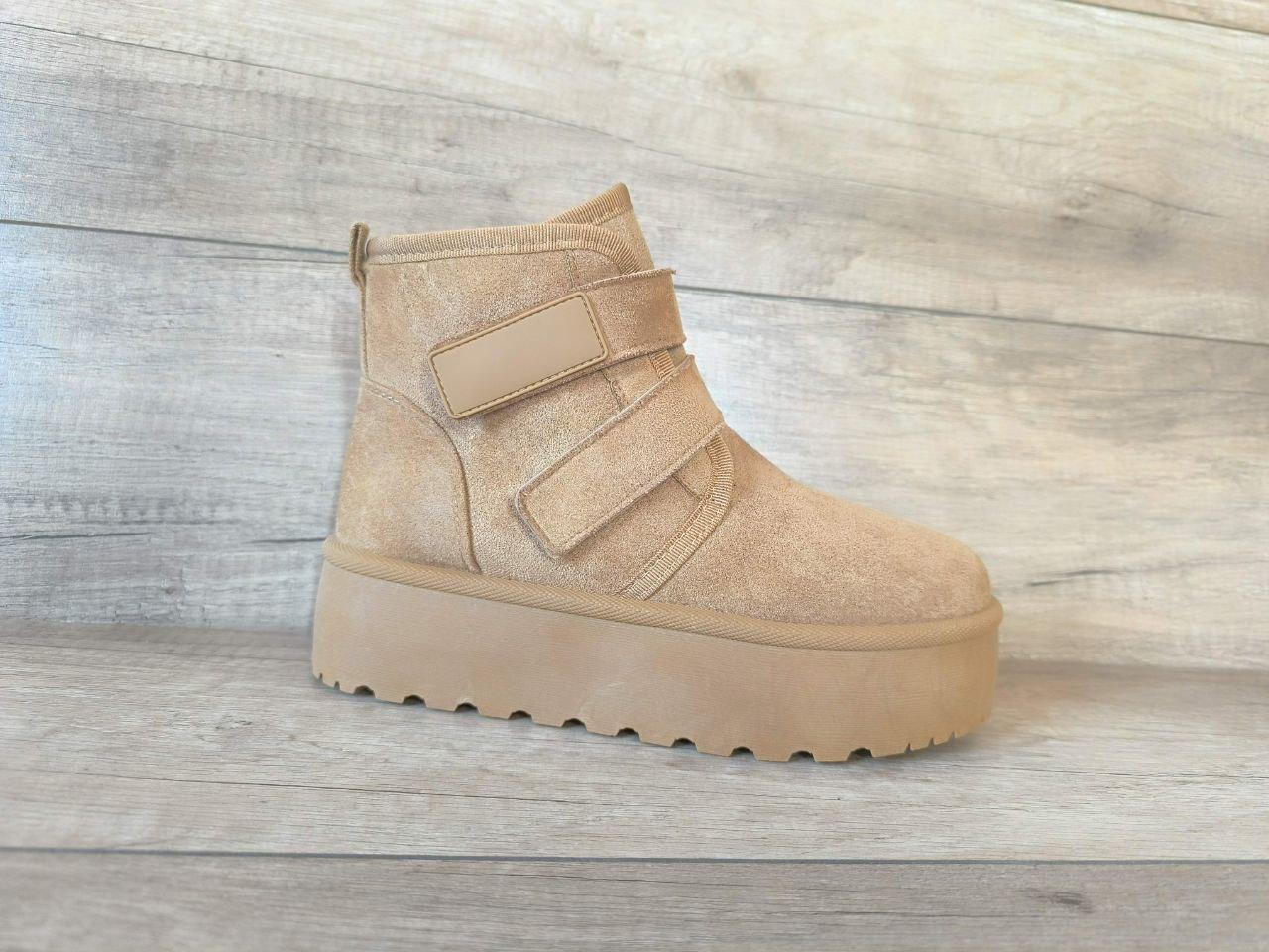 Уги РИЖІ черевички напівчоботи UGG CAMEL на липучках і високій підошві утеплені жіночі зимові LQD