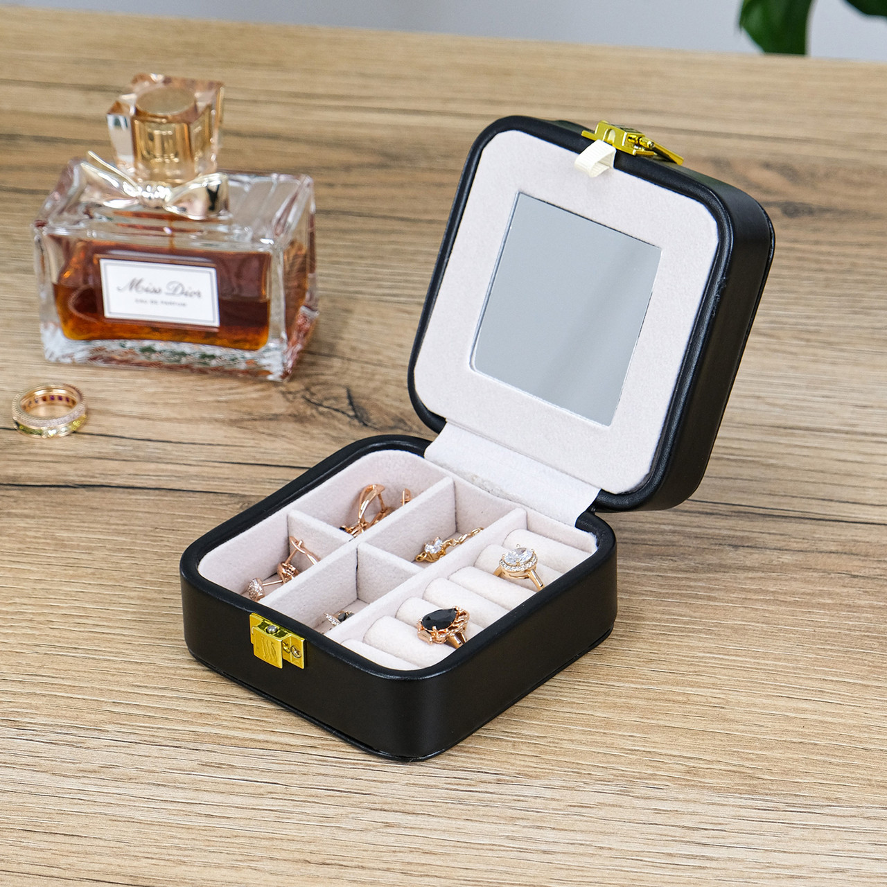 Скринька для прикрас мала з дзеркалом із екошкіри чорна 10*10*5 см Гранд Презент JZ-004-5