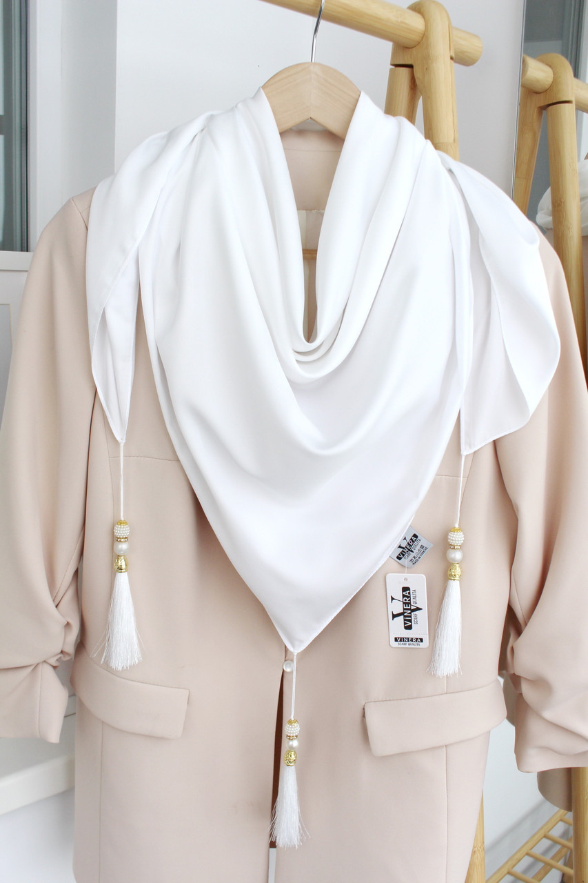 Хустка однотонна атласна з кісточкою "Нінель" айворі 241011, фото 1