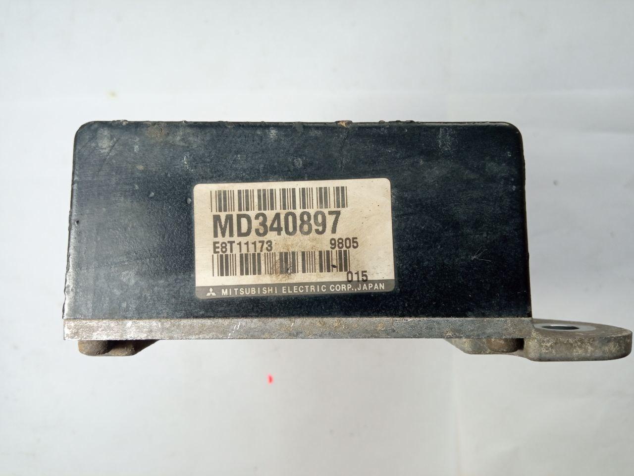 Блок керування форсунками Mitsubishi MD340897/ E8T 11173 / 9805