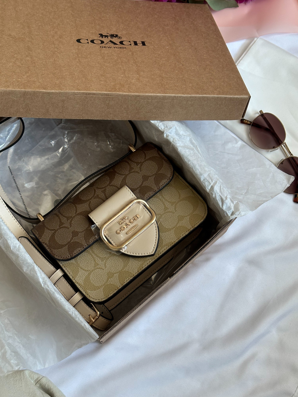 Coach Morgan Shoulder Bag Mini Milk магнітна коробка 18.5х15х8