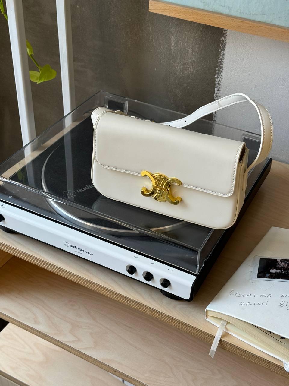 Celine Teen Triomphe Bag Cream in Shiny Calfskin PREMIUM  [оригінальна коробка] 20х11х4