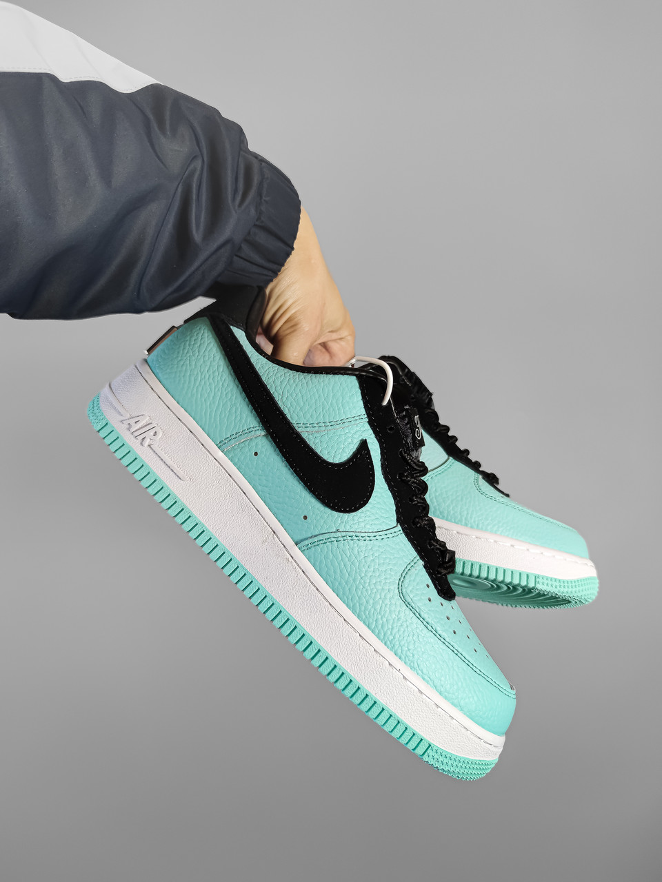 Nike Air Force 1 Low x Tiffany 37