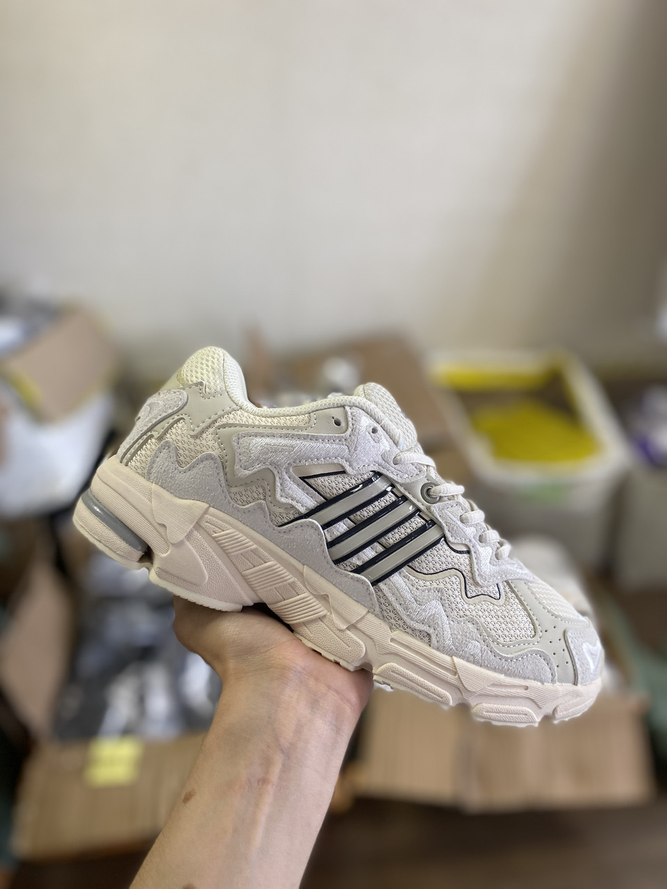 Adidas Bad Bunny x Response CL 'Wonder White' 43