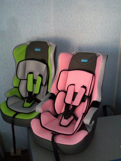 Автокрісло дитяче Lb 513-1 (9-18 кг) з подушкою