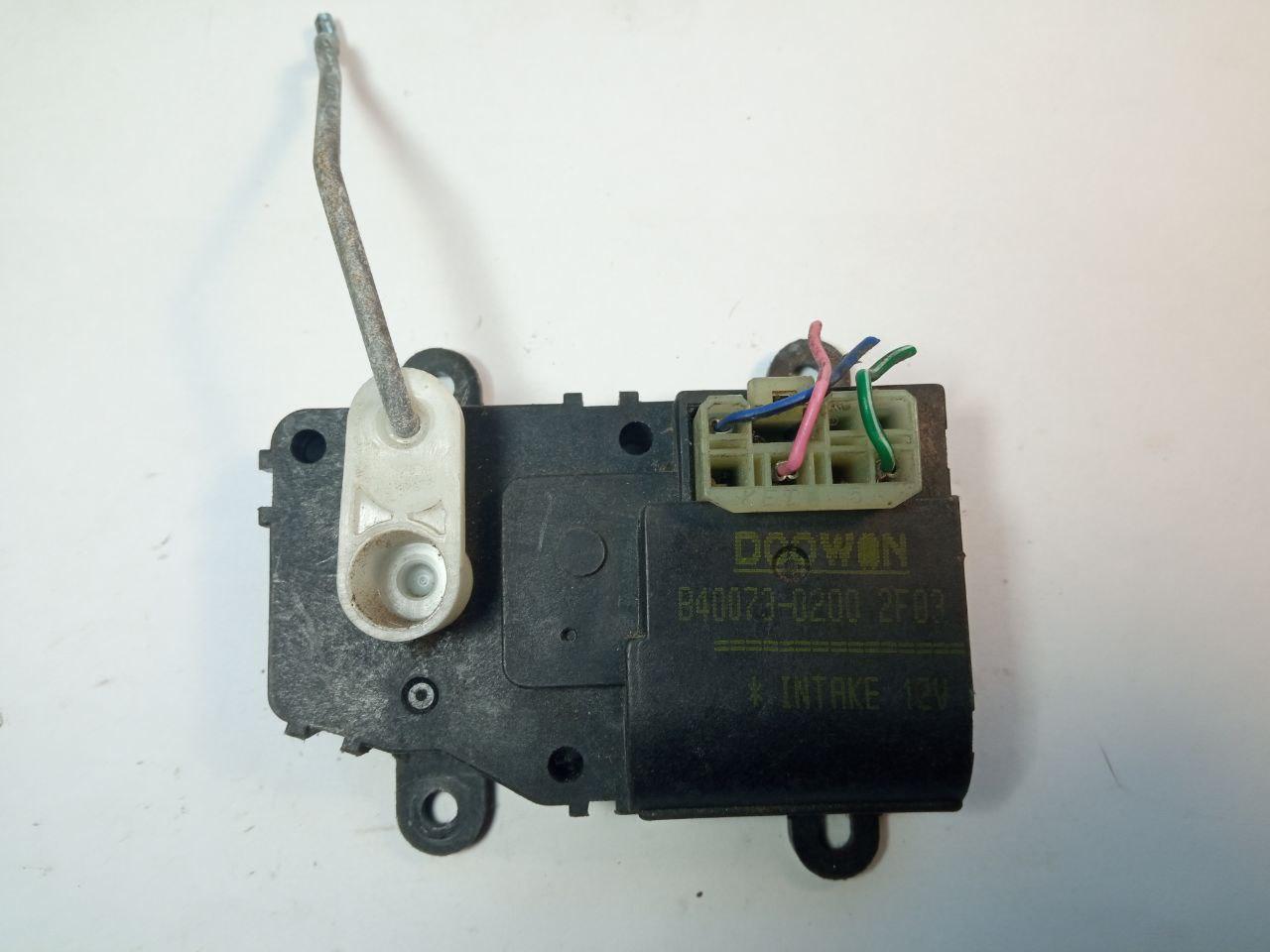 Двигун засувки потоку повітря KIA Carnival 840073-0200 /2F03