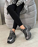 Масивні жіночі кросівки в трендовому кольорі графіт, фото 3