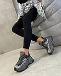 Масивні жіночі кросівки в трендовому кольорі графіт, фото 6
