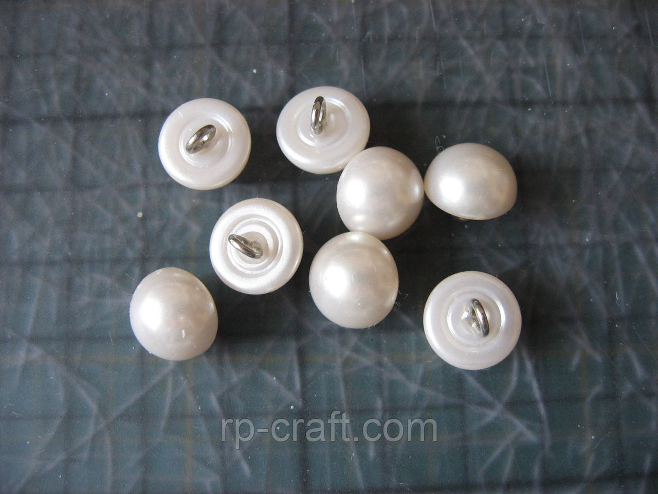 209. Набір пластикових гудзиків, 8 штук, 10х11х11 мм, вершкові, фото 1