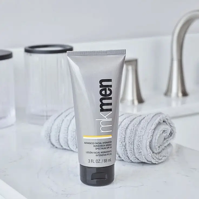 Чоловічий поліпшений зволожувальний крем для обличчя SPF 30 MKMen Mary Kay