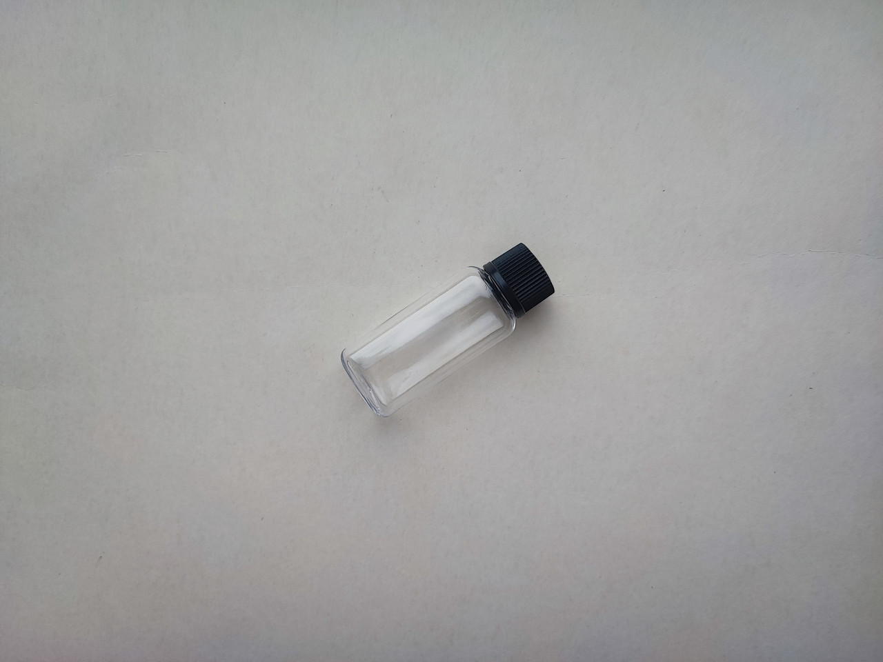 25 мл ПЕТ Овал флакон прозорий з чорною ребристою закруткою, кришкою, пляшка, флакони, пластмасовий з ковпачком