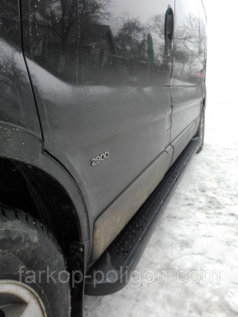 Бокові пороги Allmond Black (2 шт., Алюміній) Коротка база для Renault Trafic 2001-2015 рр, фото 1