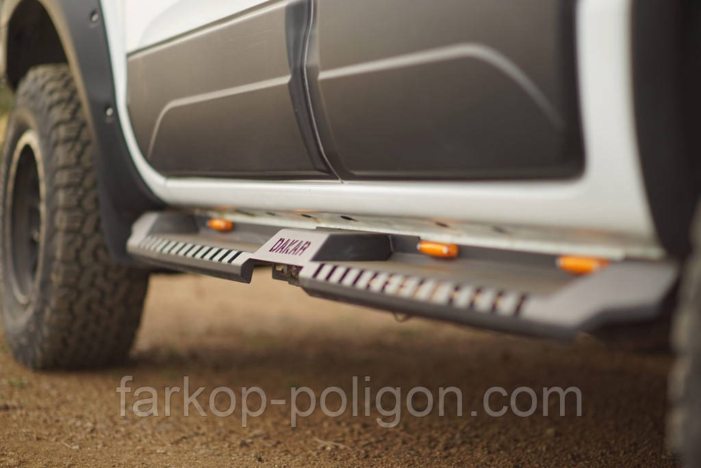 Бокові пороги Dakar V2 з LED (2 шт, метал) для Toyota Hilux 2015- рр