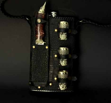 Набір подарункова фляга з бронзовими чарками та мисливським ножем "Щука" у натуральній шкірі ручна робота, фото 1