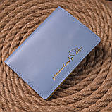 Оригінальна шкіряна обкладинка на паспорт комбі двох кольорів Серце GRANDE PELLE 16729 Жовто-блакитна, фото 5