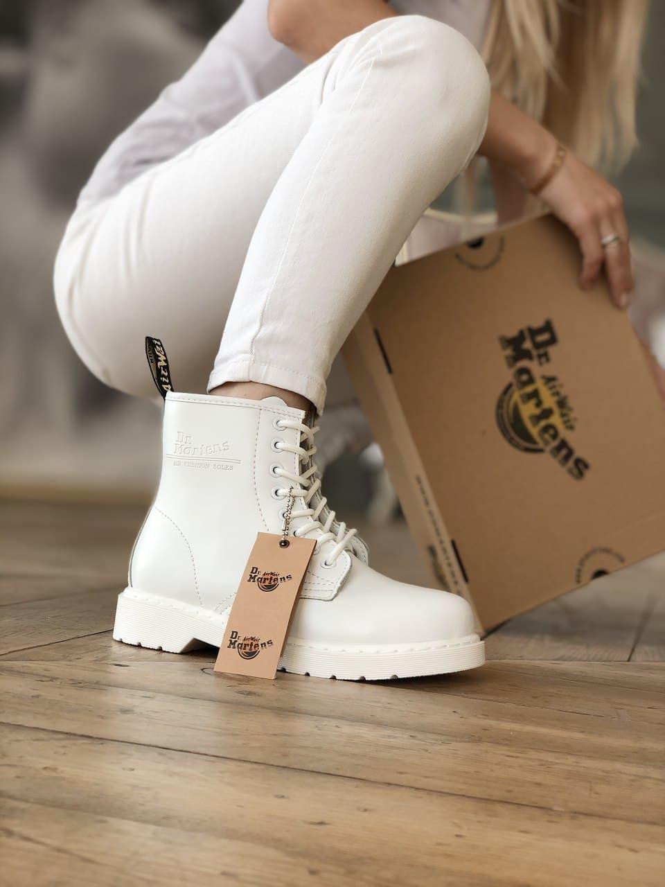 Martens 1460 white fur 40