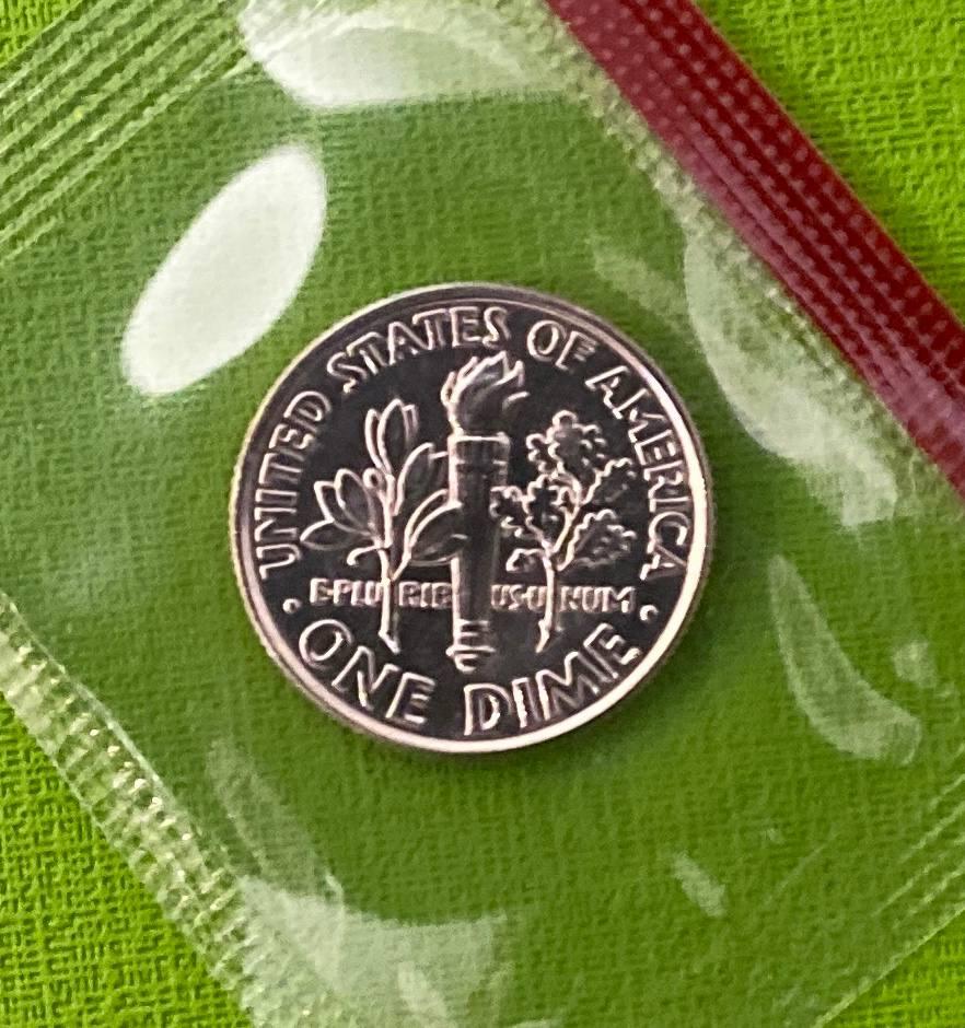 Монета США 10 центів 2002 р. UNC (в запайці)