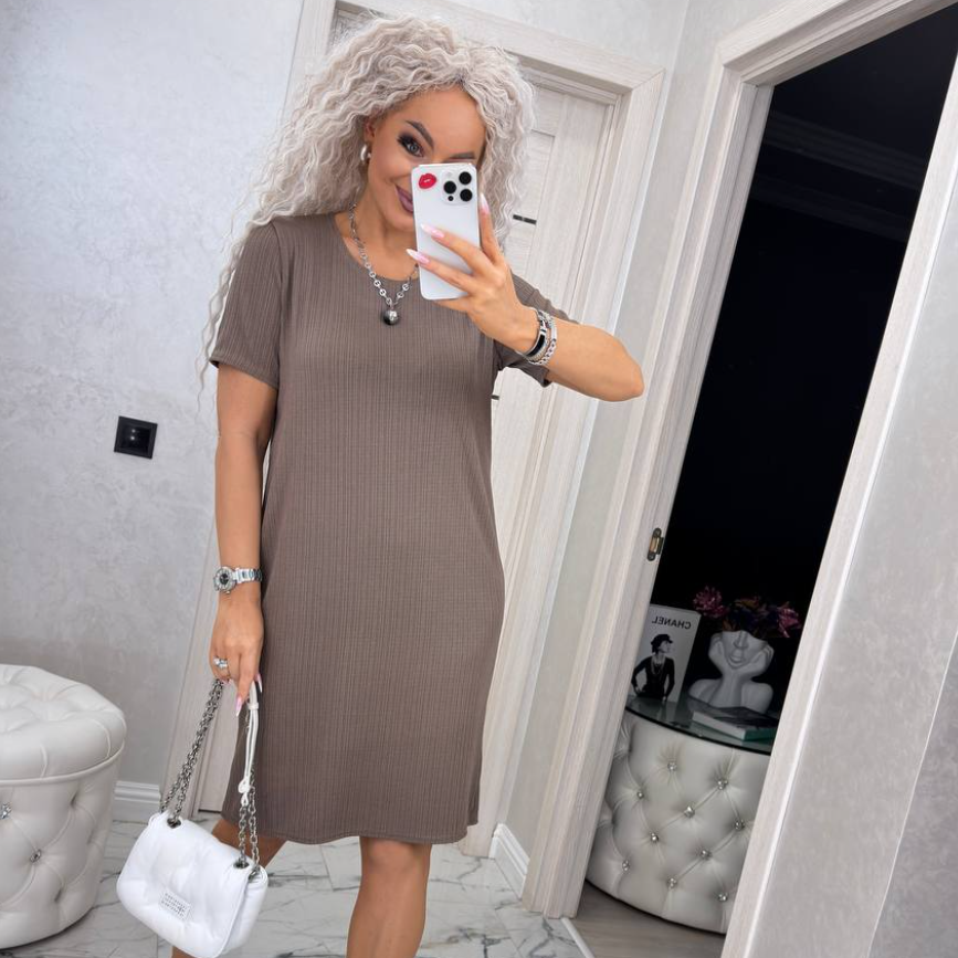 Вільна літня жіноча сукня футболка в рубчик кольору мокко пряме спортивне плаття на кожен день, фото 1