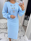 Нарядна класична жіноча сукня міді вечірня з довгим рукавом обтягуюча блакитна сукня з поясом, фото 8