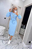 Нарядна класична жіноча сукня міді вечірня з довгим рукавом обтягуюча блакитна сукня з поясом, фото 6