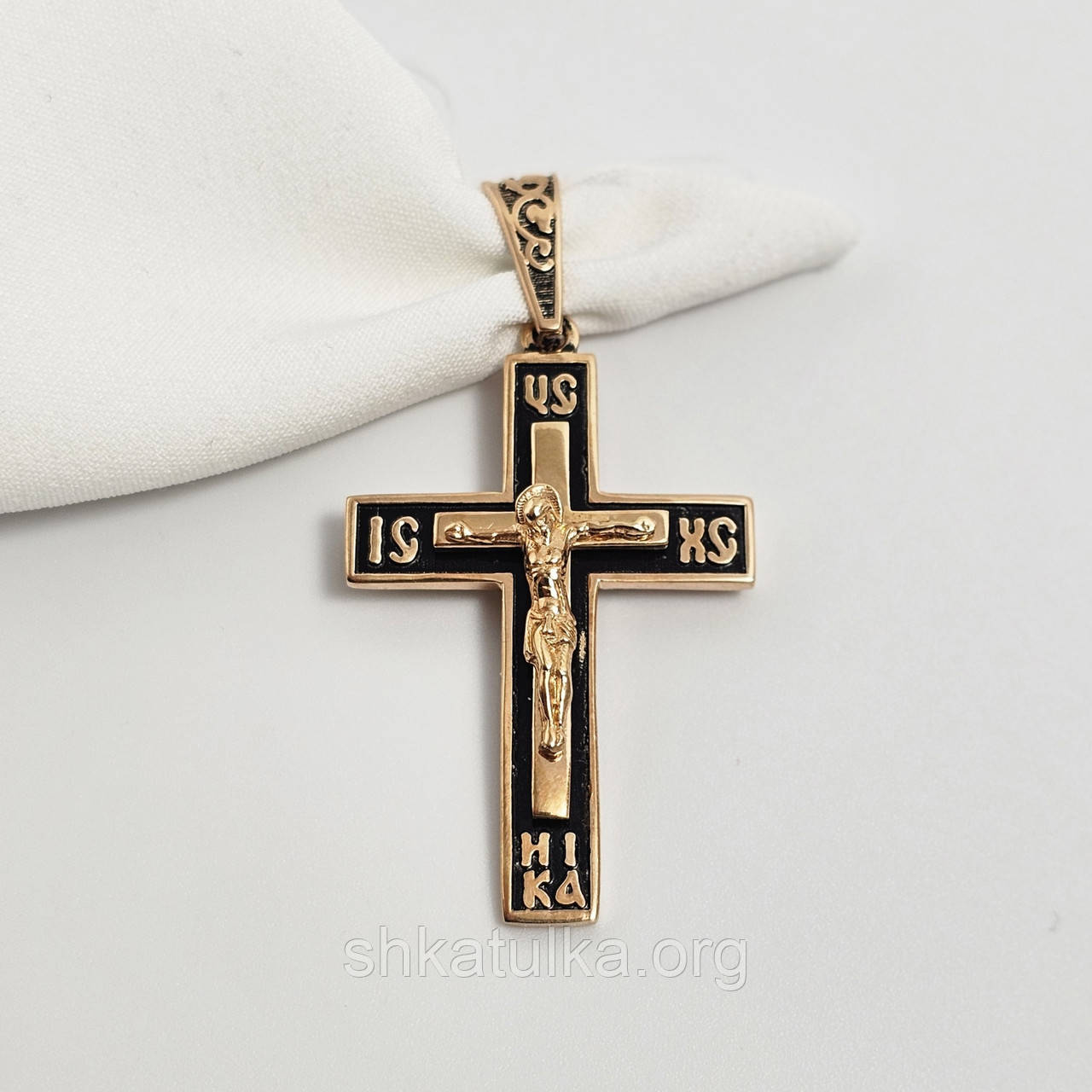 Хрестик позолочений зі срібла православний з розп'яттям орнаментом і чорнінням