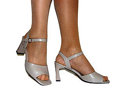 Босоніжки жіночі темно бежеві стійкий каблук 36 39 розмір