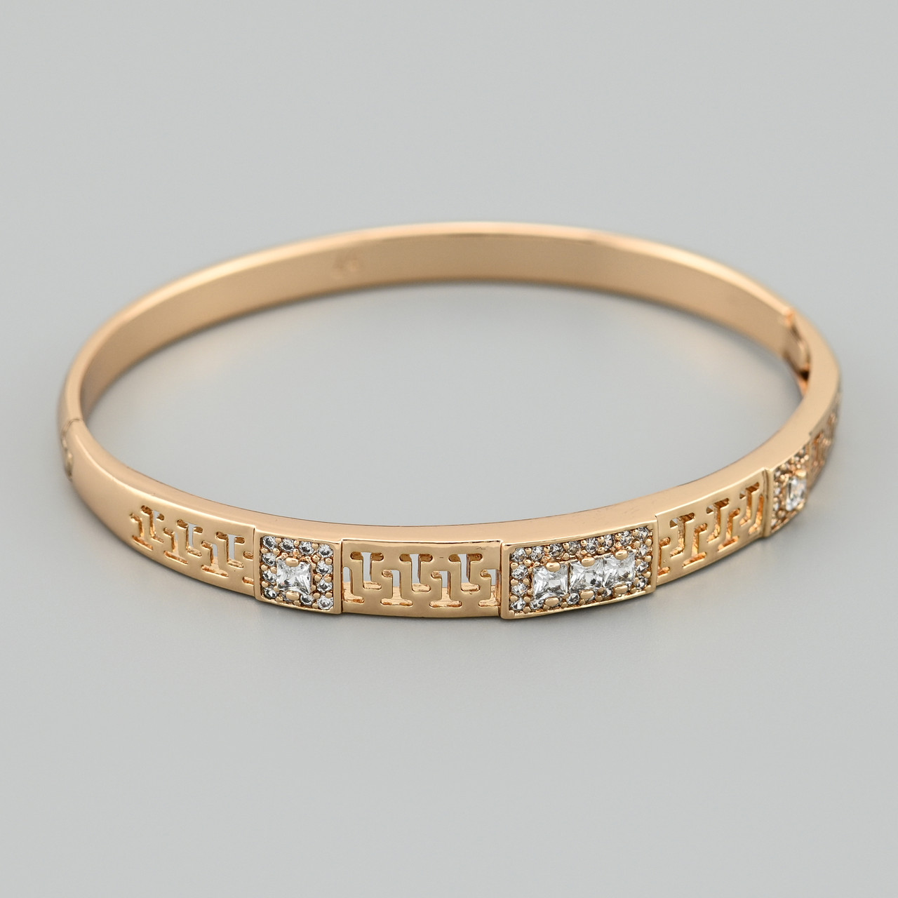 Жорсткий браслет Розкіш 49034 ширина 7 мм білі фіаніти позолота 18К довжина 15-18, фото 1