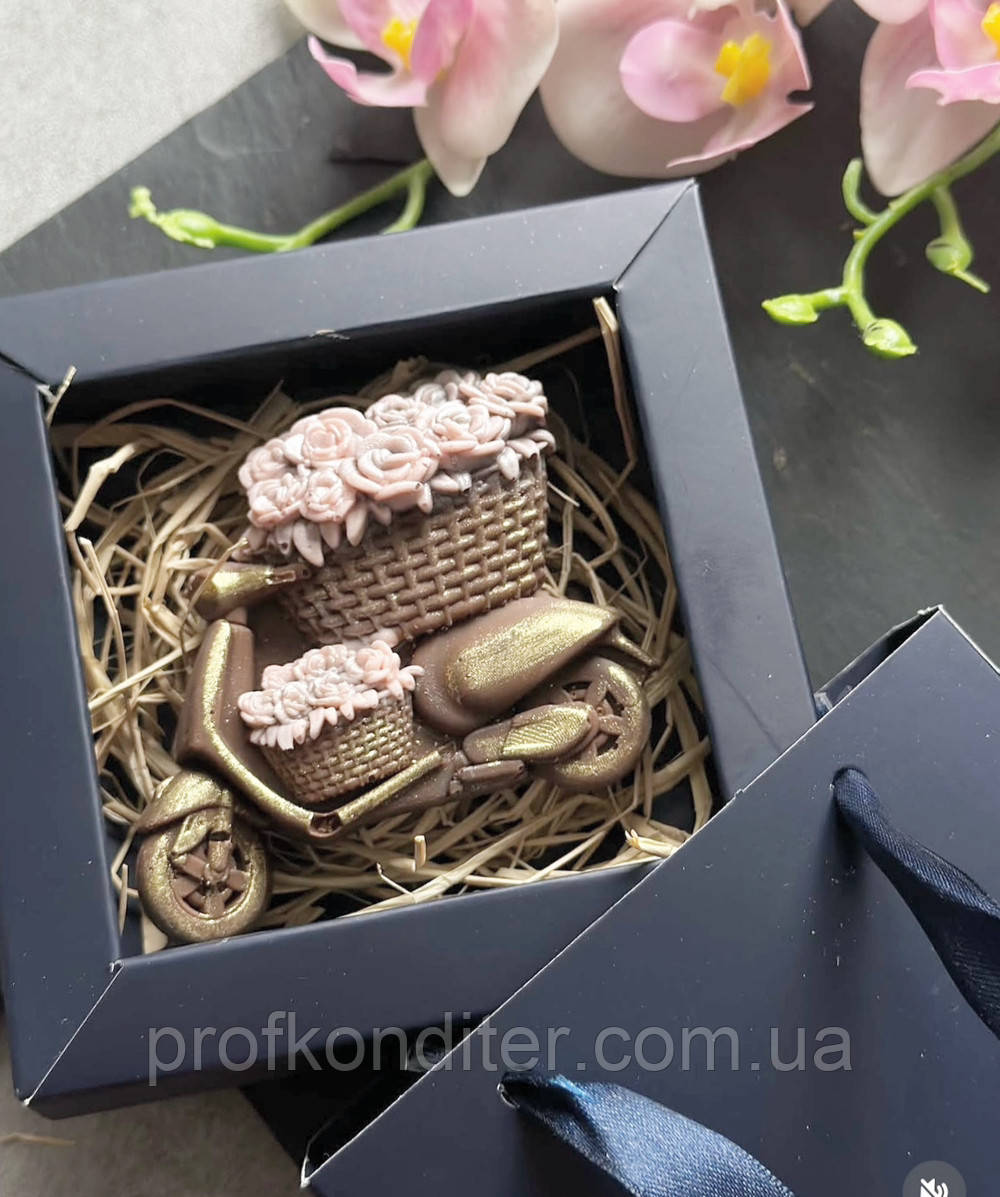 Ексклюзив! Силіконовий молд для шоколаду та ін "Скутер з квітами", фото 1