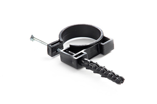 Обойма для труб і кабелю 40 мм чорна (пач. 25шт.) APRO