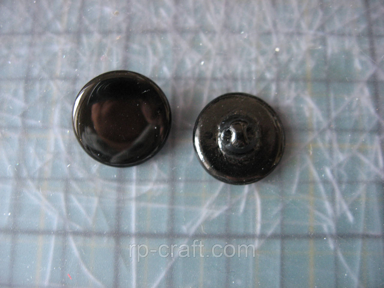 214. Набір пластикових гудзиків, 2 штуки, 6х17х17 мм, чорні, фото 1