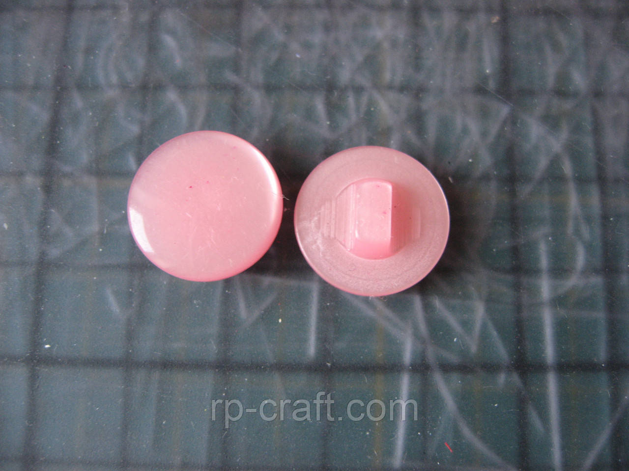 219. Набір пластикових гудзиків, 2 штуки, 5х15х15 мм, рожеві, фото 1