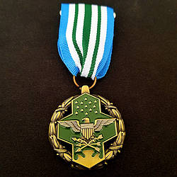 Сувенир медаль заслуженої служби (Joint Service Commendation Medal) Об'єднаного командування Армії» США,