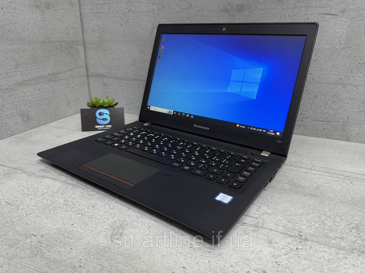 Мультимедійний ноутбук Lenovo Леново E31-80 13.3” i3-6006U 128gb ssd