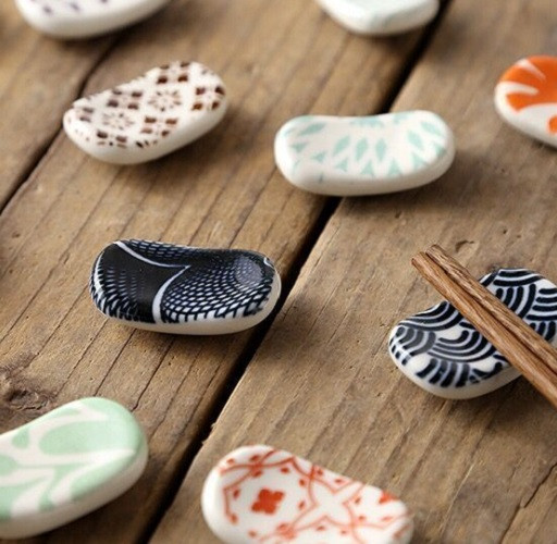 Керамічна витончена підставка для паличок для їжі ложок ножів у японському стилі у вигляді квітки сливи