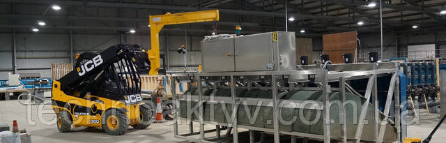 Вилочний навантажувач з противагою TLT30: Вантажопідйомність при 2-метровому вильоті стріли 2000кг Максимальна висота підйому 5.15 м Максимальна вантажопідйомність 3000кг Вилочний навантажувач з противагою TLT30: Вантажопідйомність при 2-метровому вильоті стріли 2000кг Максимальна висота підйому 5.15 м Максимальна вантажопідйомність 3000кг