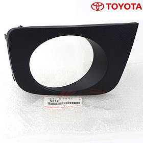 Toyota 4Runner 2005-2009 Права решітка кришка в передній бампер на туманку фару Нова Оригінал