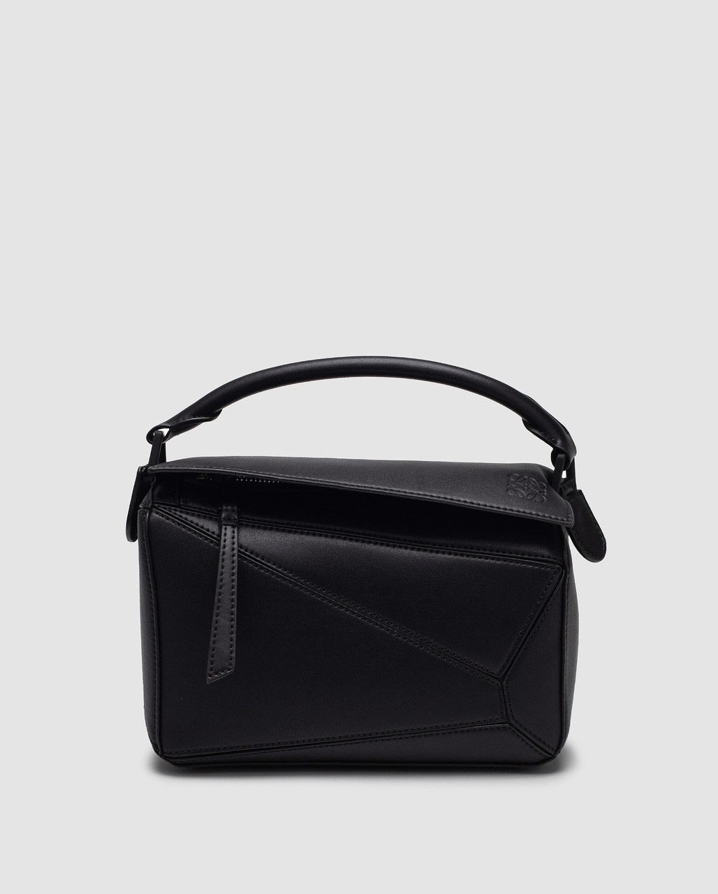 💎 Loewe Paula's Ibiza Puzzle Bag In Classic Calfskin Black 23.5 x 16 x 10 см, фото 1