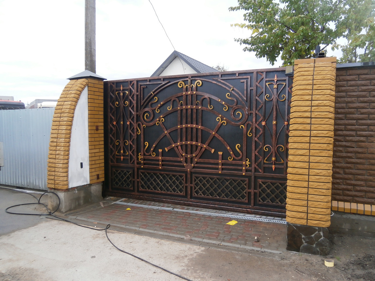 Коміра ковані Хопер