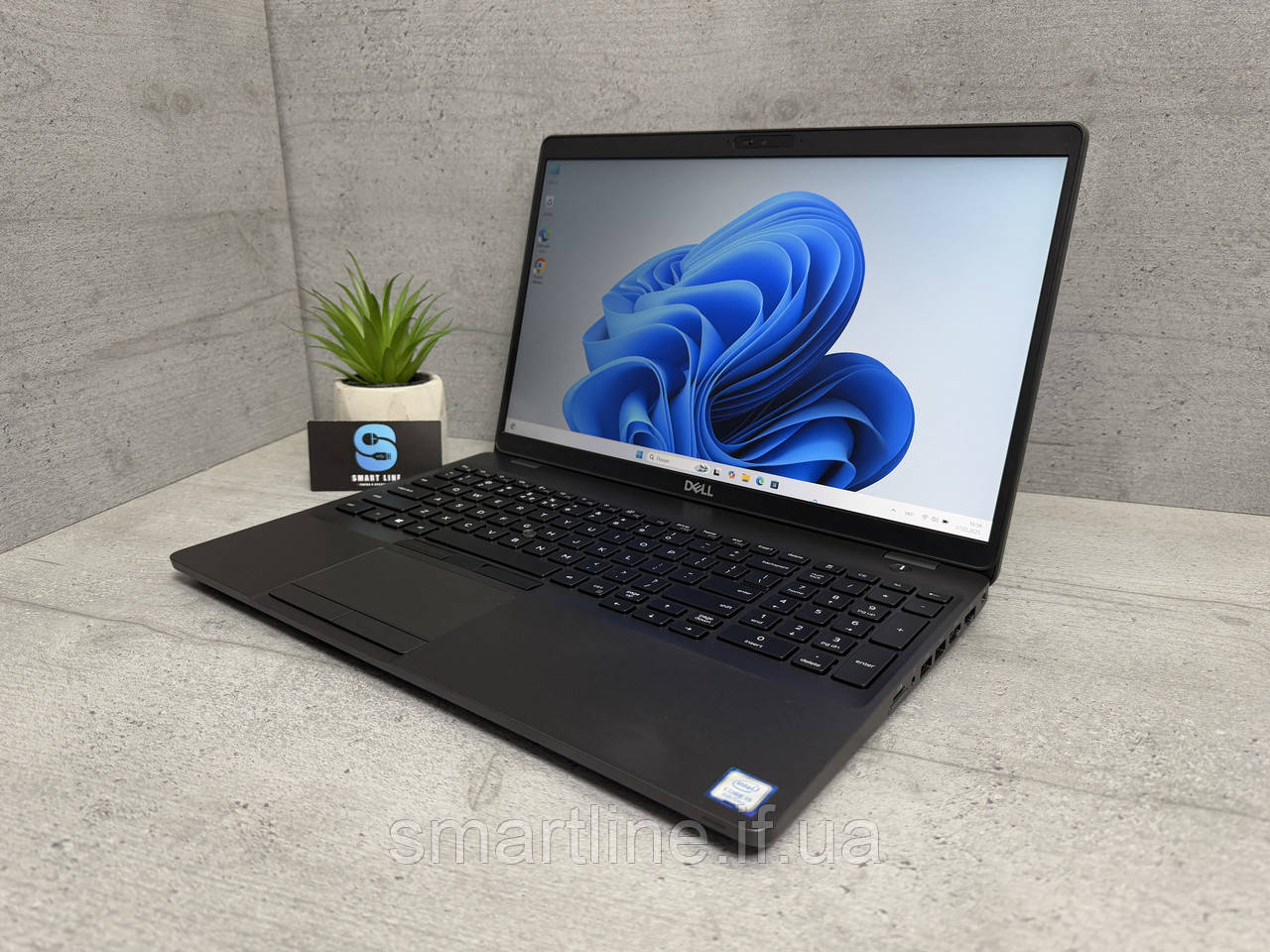 8gb ddr4 i5-8265U 256gb ssd Мультимедійний ноутбук Dell 5500 15.6”