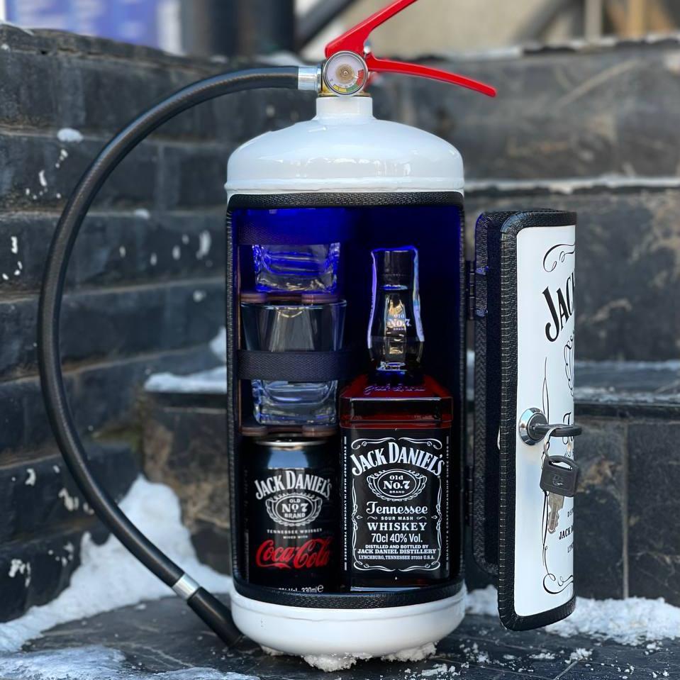 Вогнегасник бар Jack Daniel's, білий, на подарунок від колективу
