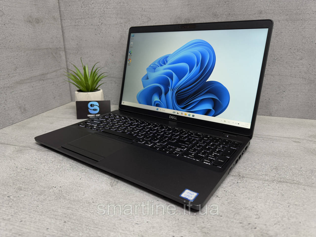 I5-8265U 256gb ssd 8gb ddr4 15.6” Стильний ноутбук Dell 5500