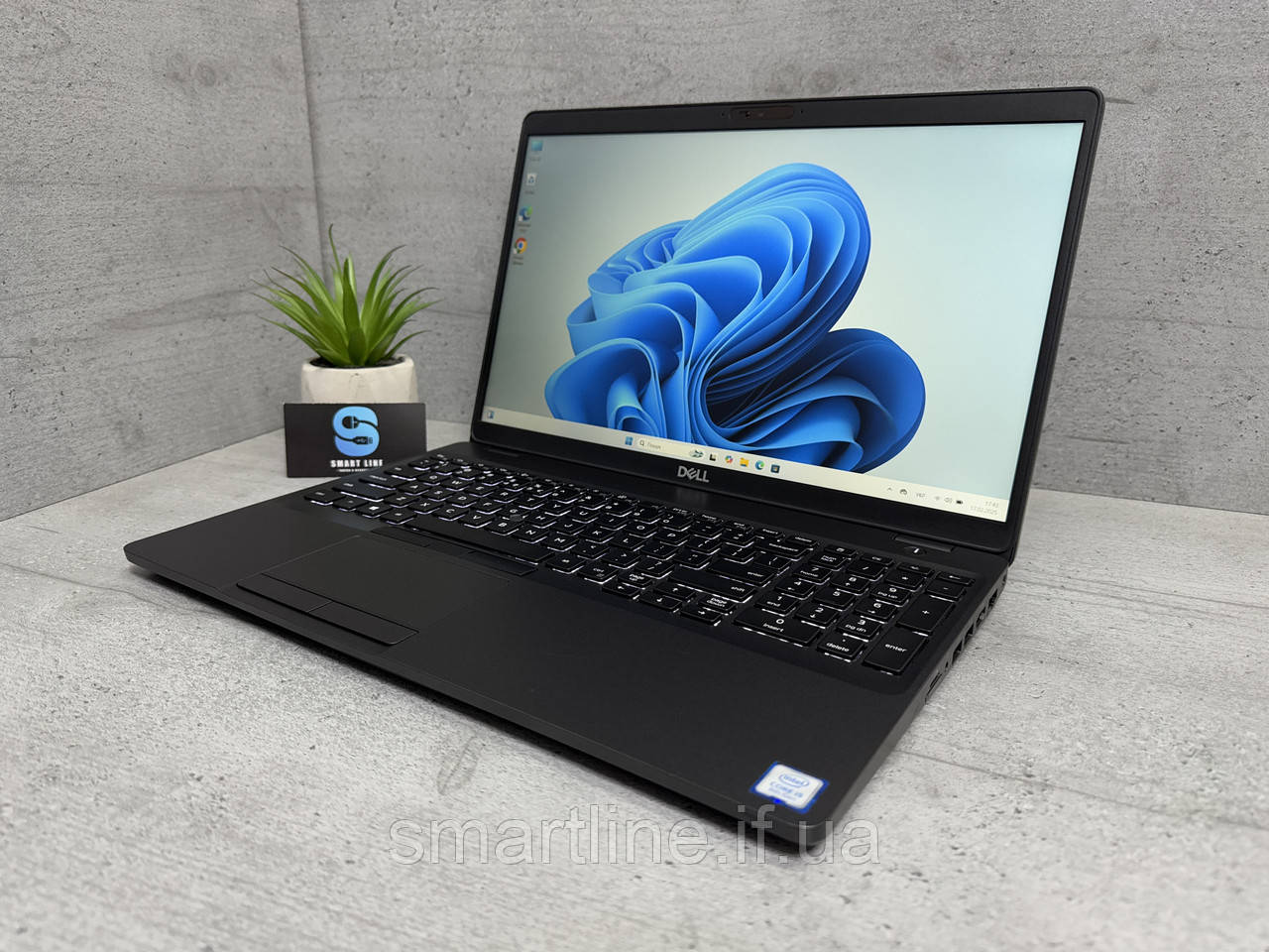 I5-8265U Потужний ноутбук Dell 5500 8gb ddr4 15.6” 256gb ssd