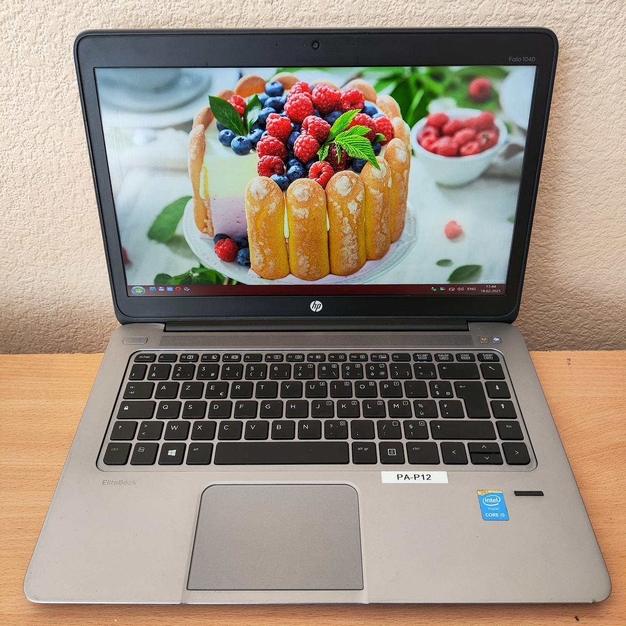 Ноутбук HP EliteBook Folio 1040 G2 14” FHD/IPS i5-5200U/4Gb DDR3/SSD 256Gb/Intel HD Graphics 5500