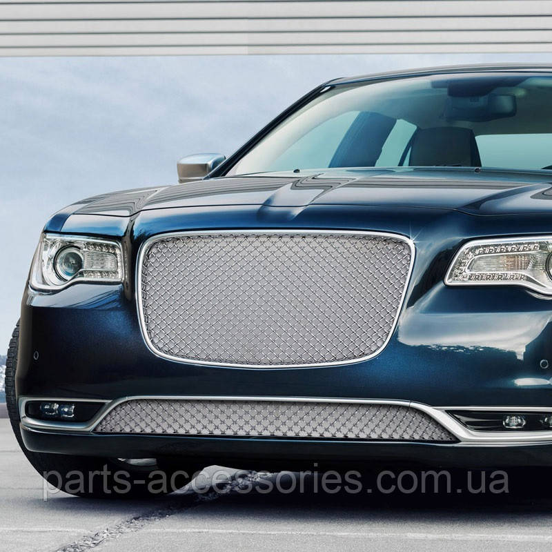 Chrysler 300 300C 300S 2015-2021 Нижня решітка в бампер передній Нова
