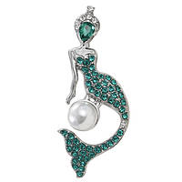 Брошка металева на сріблястій основі русалонька зі смарагдовими кристалами та намистиною розмір 75х30 мм