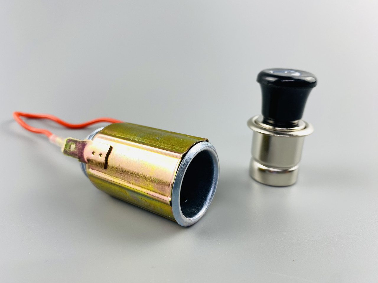 Гніздо прикурювача + патрон у зборі, універсальний 12V