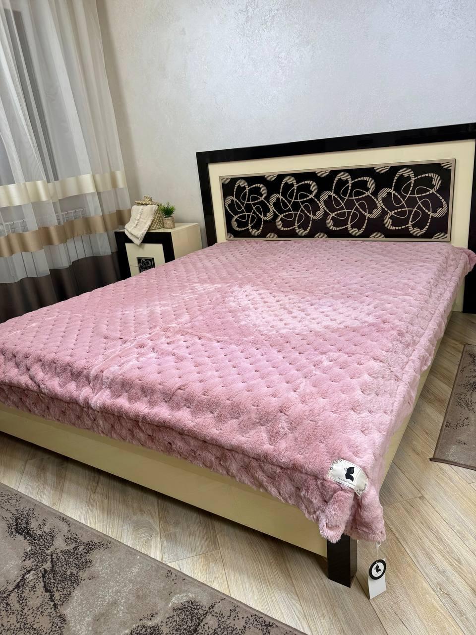 Велюрове рожеве покривало-плед Шиншила 220*240