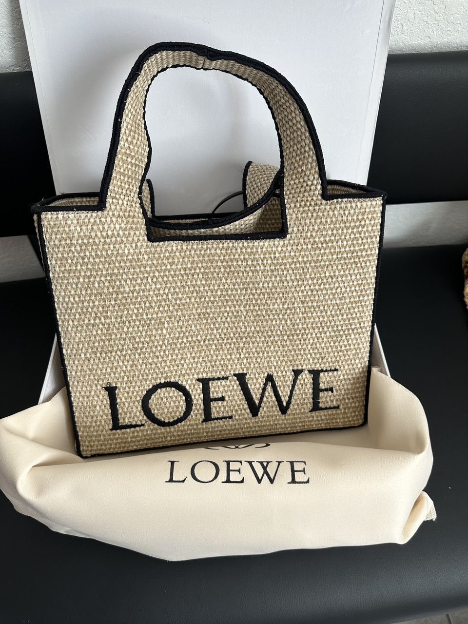 Жіноча брендова сумка Лоєві Tote beige black 30-24 см, фото 1