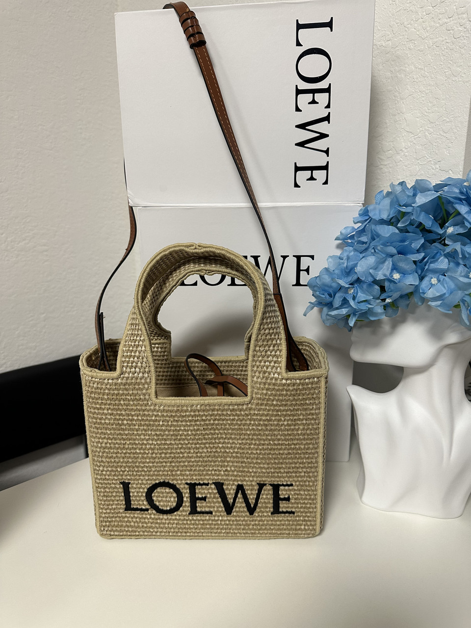 Жіноча брендова сумка Лоєві Tote beige 25-20 см, фото 1