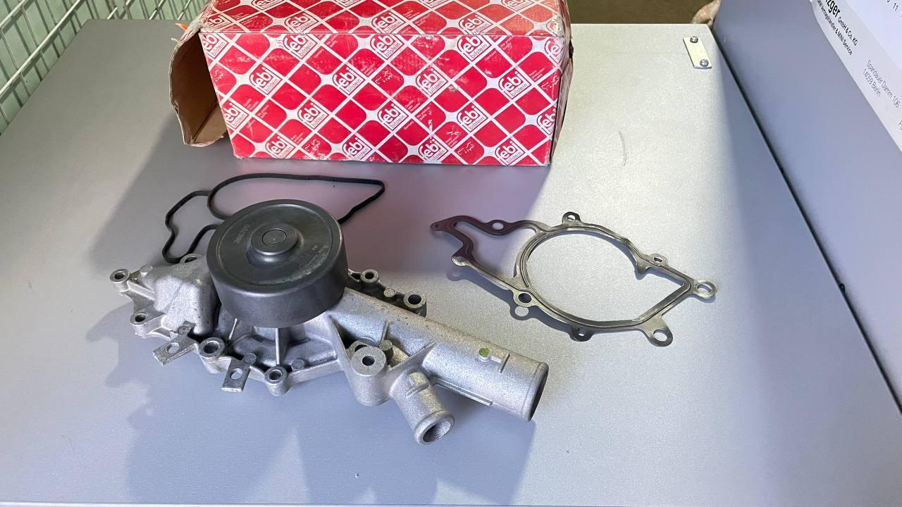 Помпа водяна (OM 611-612) Mercedes E-Class W210 - Mercedes C-Class W202 - W203 (2.2 - 2.7 CDI) - Febi - 18545